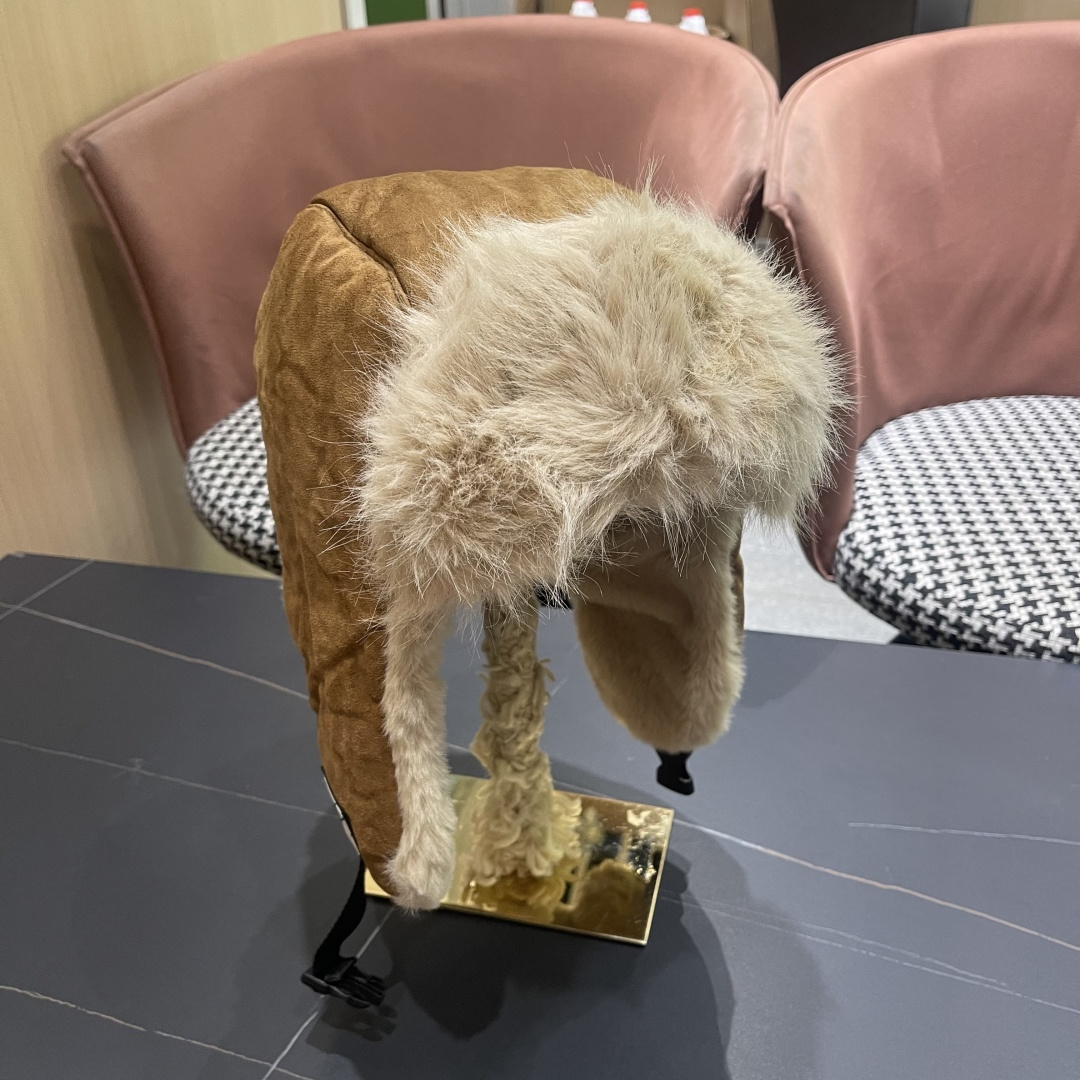 香奈儿Chanel 2025秋冬季雷锋帽加绒加厚护耳帽子防寒东北滑雪帽