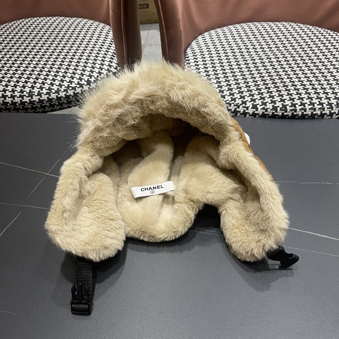 香奈儿Chanel 2025秋冬季雷锋帽加绒加厚护耳帽子防寒东北滑雪帽