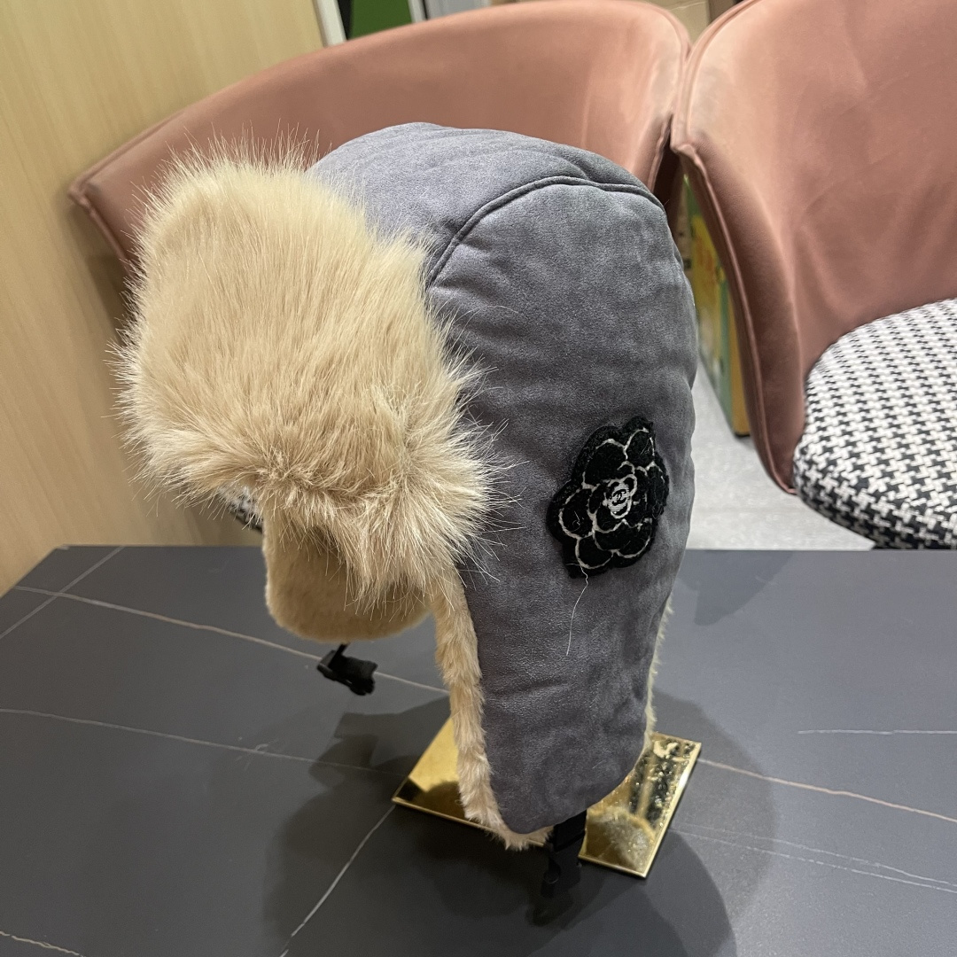 香奈儿Chanel 2025秋冬季雷锋帽加绒加厚护耳帽子防寒东北滑雪帽