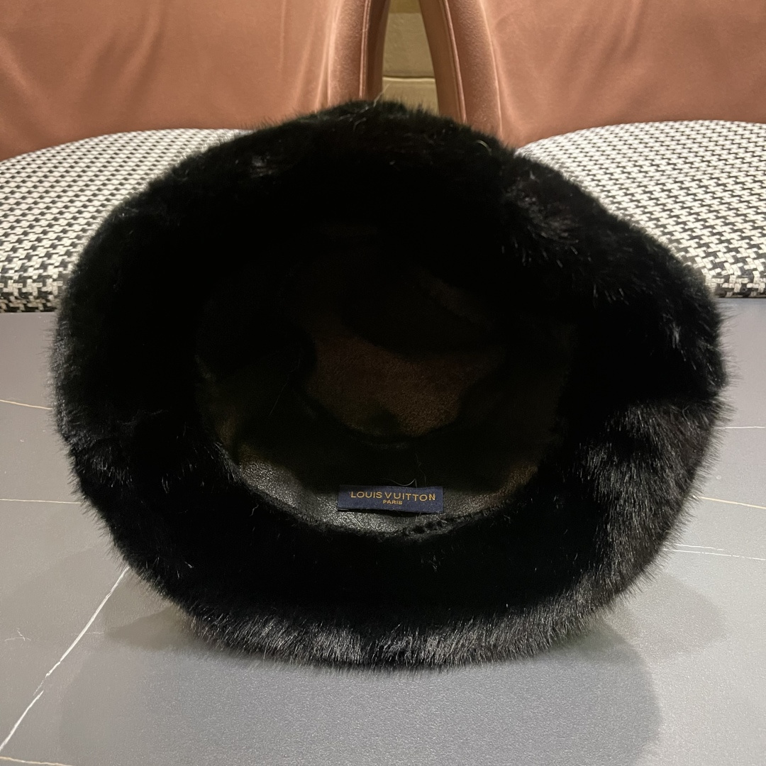 lv路易威登毛绒渔夫帽女2025新款秋冬大头围帽子显脸小帽潮
