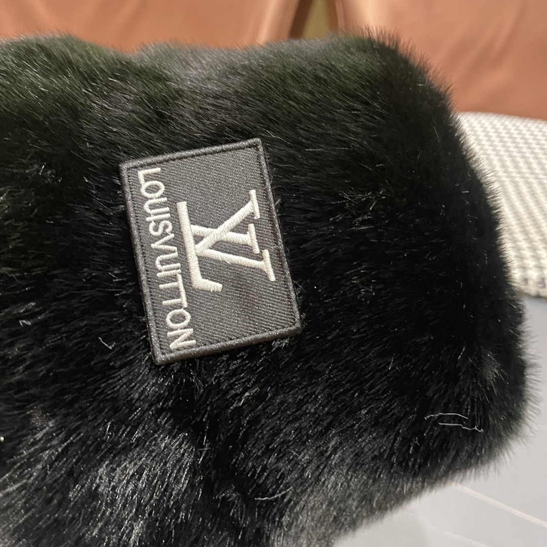 lv路易威登毛绒渔夫帽女2025新款秋冬大头围帽子显脸小帽潮