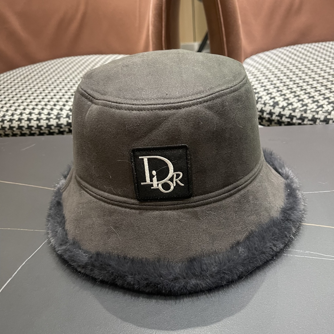NO:532822,DIOR winter new fluffy bucket hat for women in autumn and winter warm face showing small fashion plush fisherman hat trendy hat fisherman hat baseball hat knit hat, hat, dior, dior, espadrilles, hats19860909DIOR迪奥冬新款毛绒绒水桶帽女秋冬季保暖显脸小时尚毛绒渔夫帽子潮帽子渔夫帽棒球帽针织帽,帽子,dior,dior,espadrilles,hats,hat