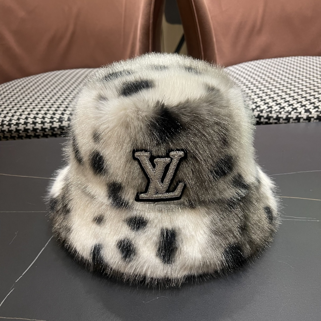 NO:532857,lv Louis Vuitton leopard print plush fisherman hat women autumn and winter high-end feeling showing face small warm western travel ear protection bucket basin hat fisherman hat baseball hat knit hat, hat, louis vuitton, louis vuitton, espadrilles, hats19860909lv路易威登 豹纹毛绒渔夫帽子女秋冬季高级感显脸小保暖川西旅游护耳水桶盆帽帽子渔夫帽棒球帽针织帽,帽子,louis vuitton,louis vuitton,espadrilles,hats,hat