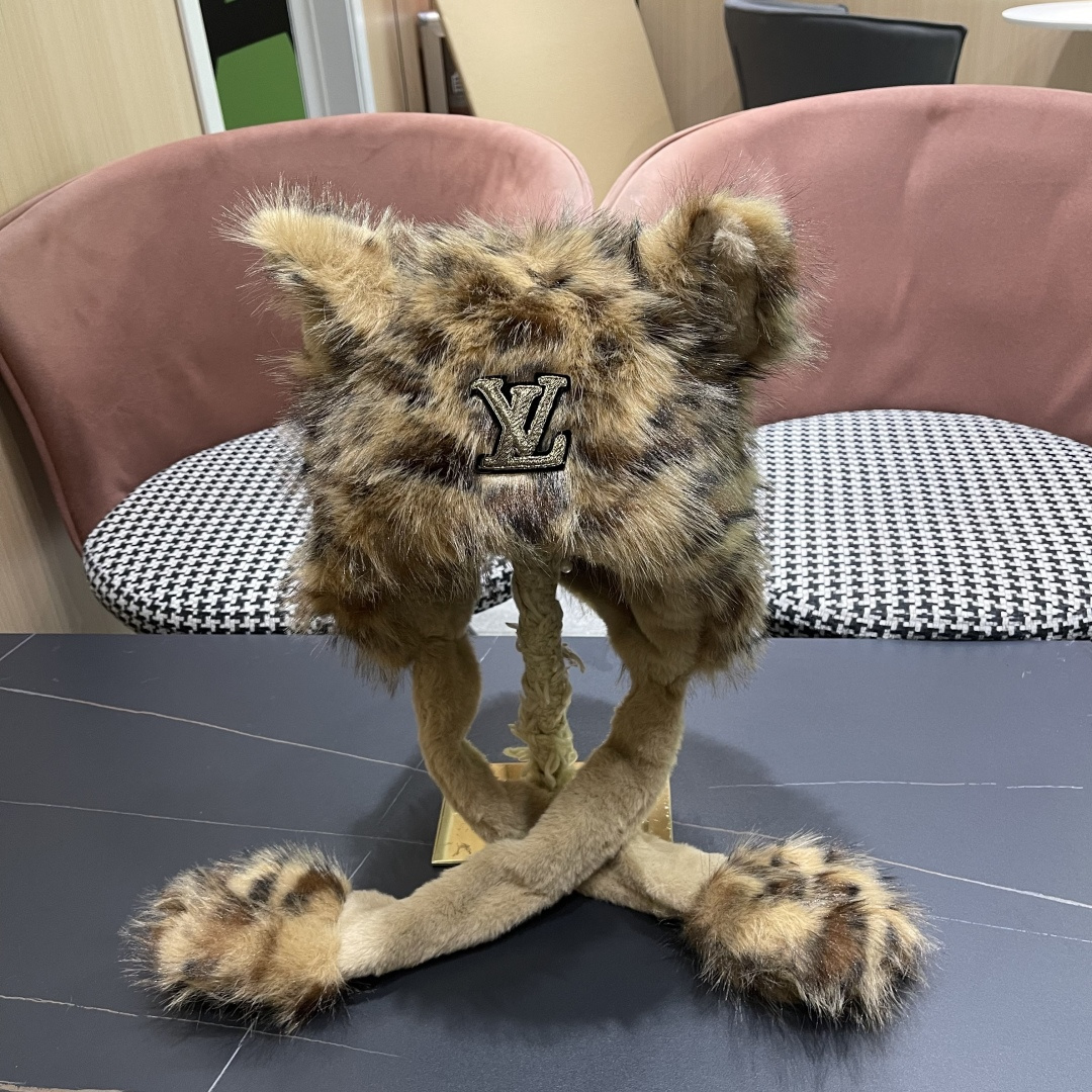 NO:579771,LV Louis Vuitton fox ears leopard print plush hat for women in winter cute little Lei Feng hat thickened to protect against cold and warm ear protection hat fisherman hat baseball cap knitted hat, hat, louis vuitton, louis vuitton, espadrilles, hats19860909LV路易威登狐狸耳朵豹纹毛绒帽女冬季可爱显脸小雷锋 帽加厚防寒保暖护耳帽子帽子渔夫帽棒球帽针织帽,帽子,louis vuitton,louis vuitton,espadrilles,hats,hat