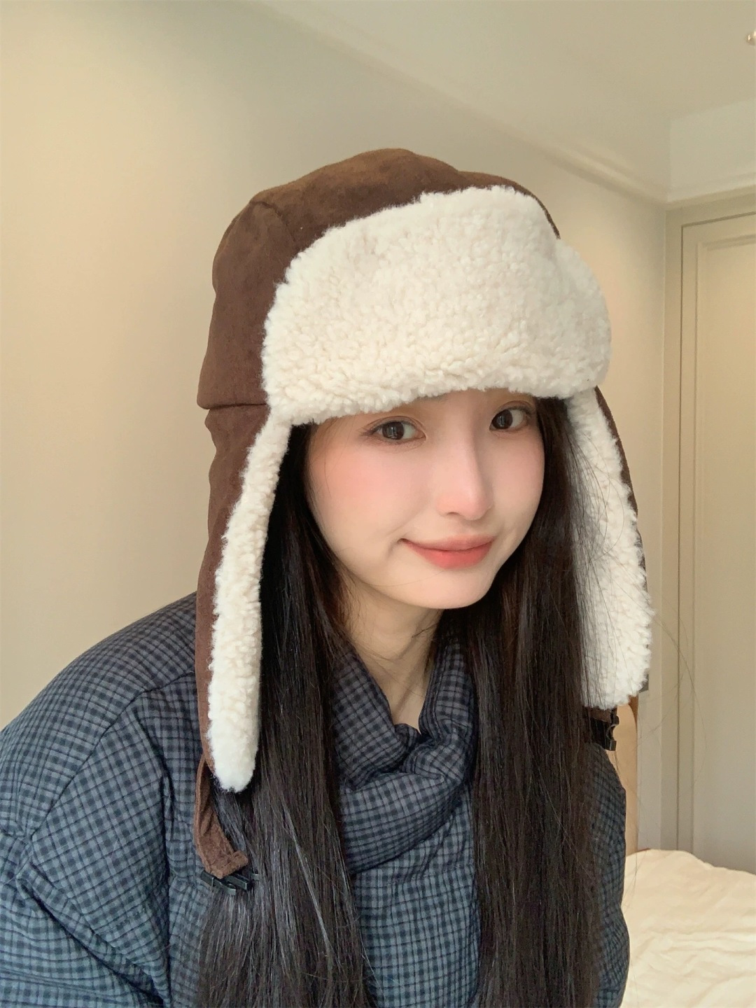 NO:580314,MONCLER Meng Mouth Winter Snow~New suede thickened warm and anti-cold ear protection hat for women Northeastern skiing face small Lei Feng hat fisherman hat baseball cap knitted hat, hat, Moncler, espadrilles, chamois leather, hats19860909MONCLER 蒙口冬日雪芙~新款麂皮绒加厚保暖防寒护耳帽女东北滑雪显脸小雷锋帽帽子渔夫帽棒球帽针织帽,帽子,Moncler,espadrilles,chamois leather,hats,hat