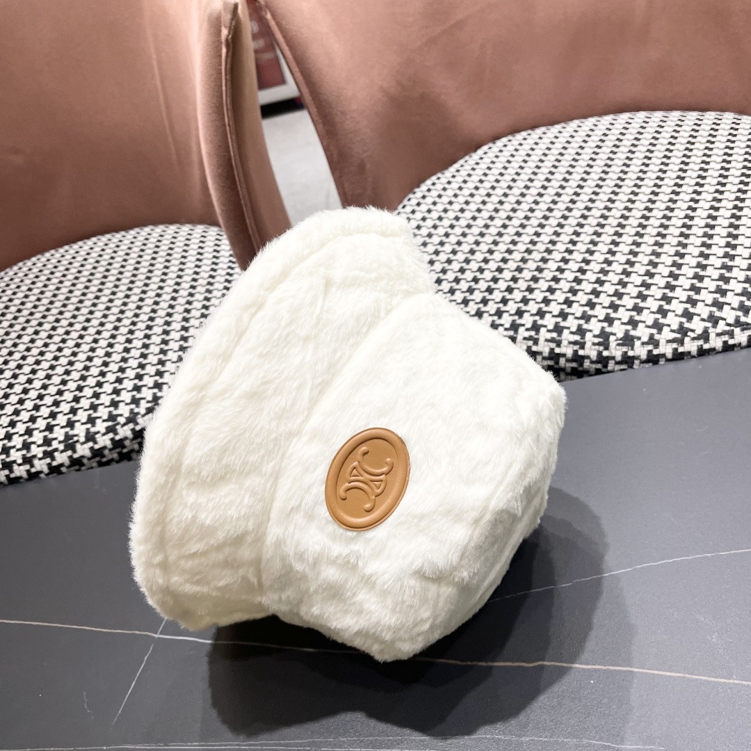 【CELINE赛琳】新款秋冬毛绒绒小桶帽渔夫帽，出街单品