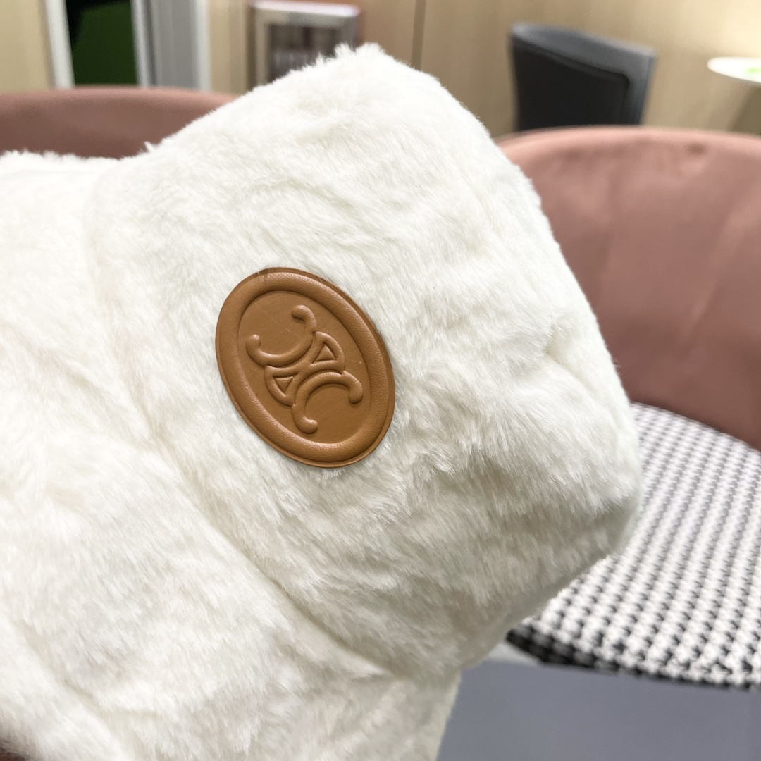 【CELINE赛琳】新款秋冬毛绒绒小桶帽渔夫帽，出街单品