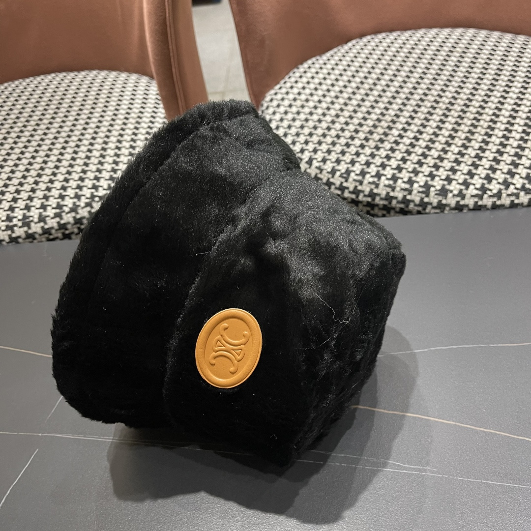 【CELINE赛琳】新款秋冬毛绒绒小桶帽渔夫帽，出街单品