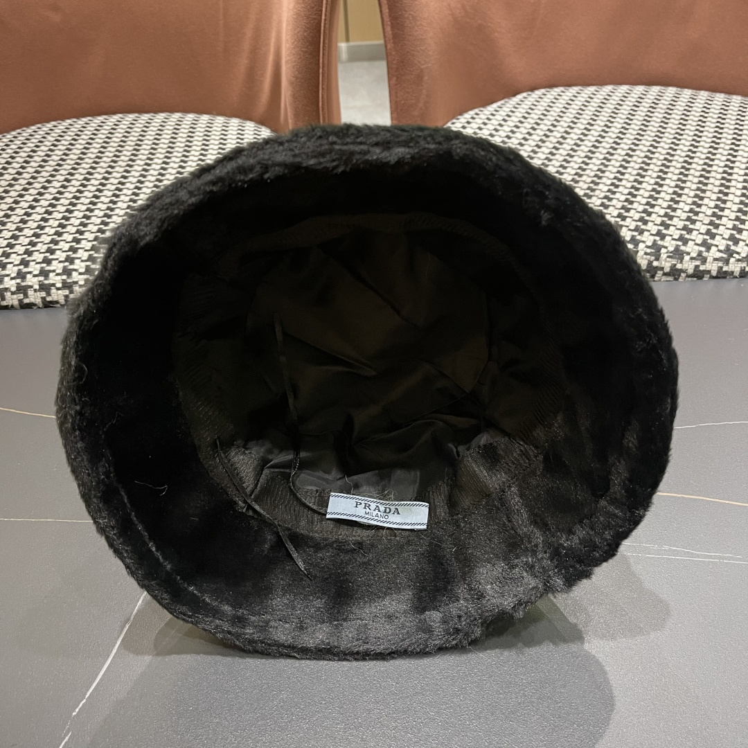 【CELINE赛琳】新款秋冬毛绒绒小桶帽渔夫帽，出街单品