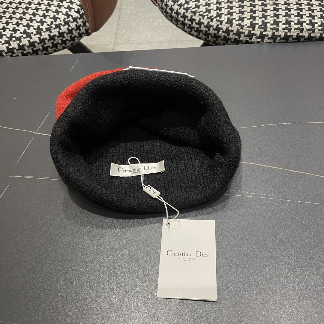 Dior迪奥 新款羊毛双面戴堆堆帽子女秋冬韩版 休闲保暖毛线帽护耳针织帽百搭