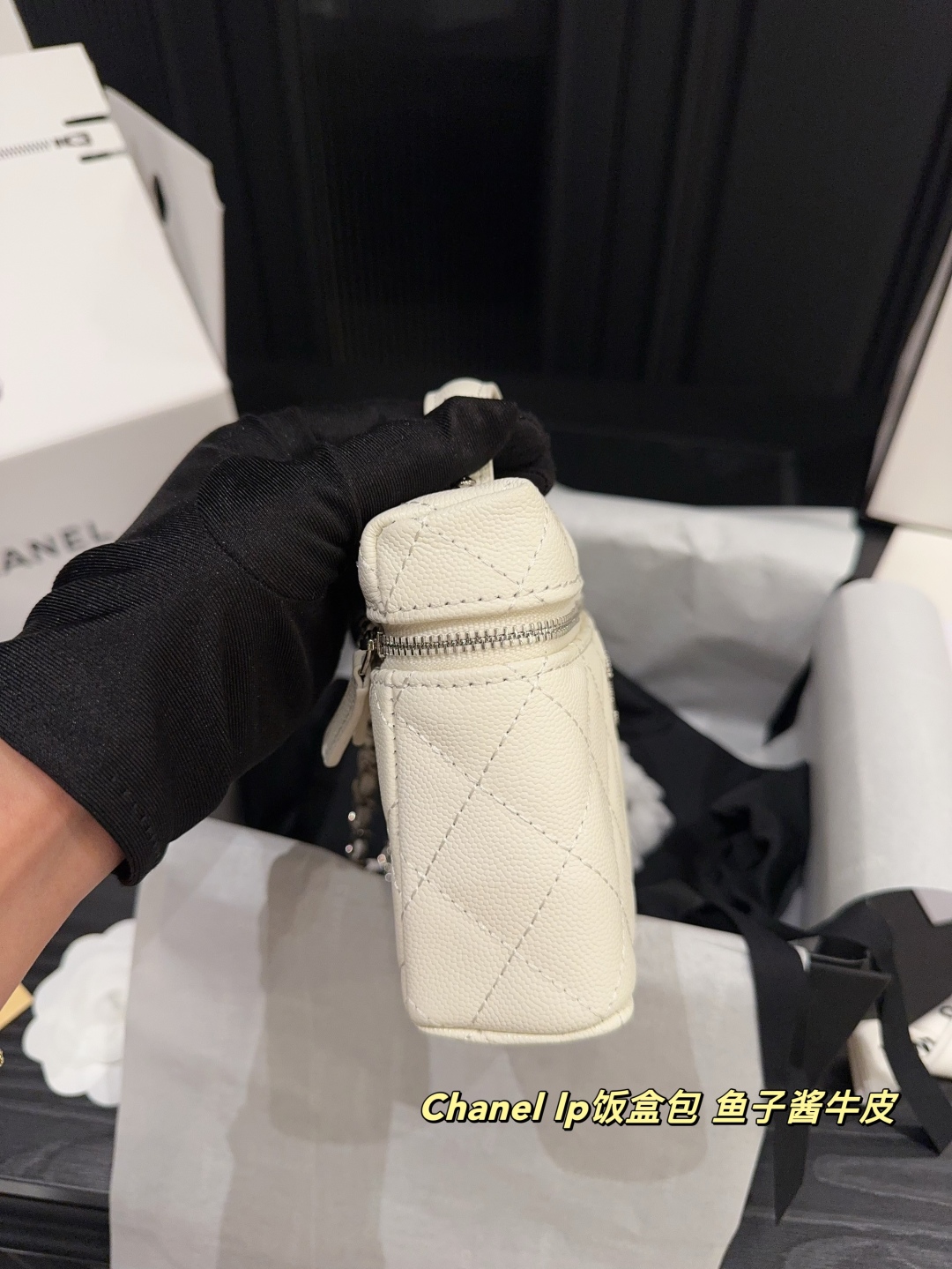 
✅鱼子酱牛皮P250全套包装⚠️尺寸19.12
香奈儿Chanel lp饭盒包