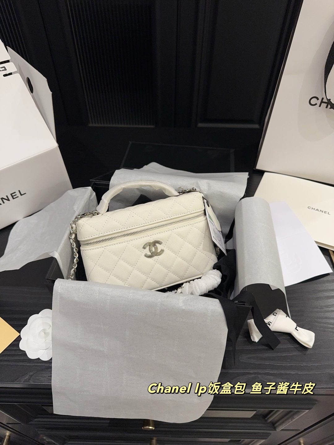 
✅鱼子酱牛皮P250全套包装⚠️尺寸19.12
香奈儿Chanel lp饭盒包