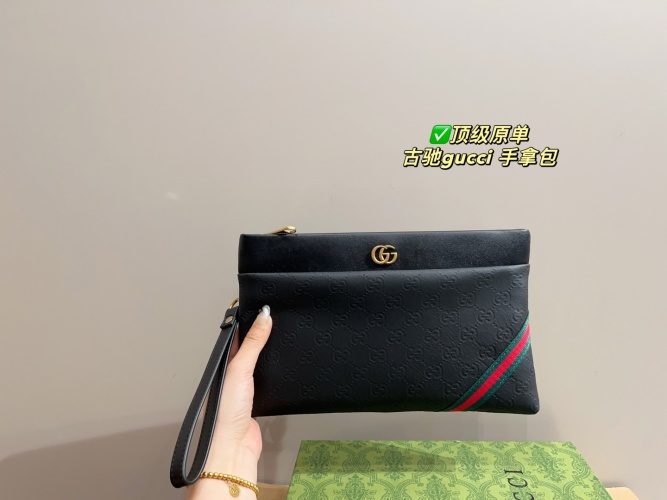 Elegante Bolso de Mano Gucci con Diseño Clásico y Detalles de Lujo 1 Elegante Bolso de Mano Gucci con Diseño Clásico y Detalles de Lujo