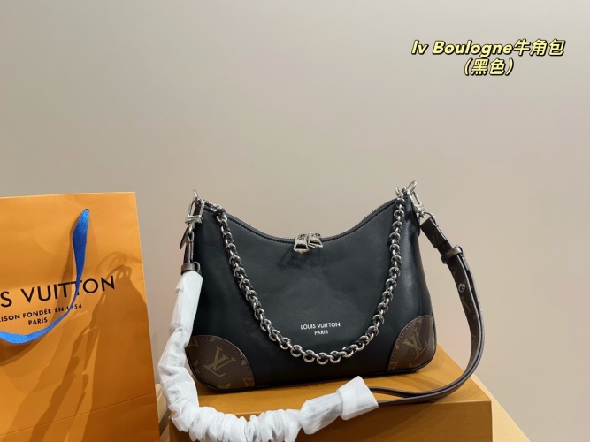 Louis Vuitton Boulogne Bag, Black Leather Shoulder Bag with Chain Detail 1 Louis Vuitton Boulogne Bag, Black Leather Shoulder Bag with Chain Detail