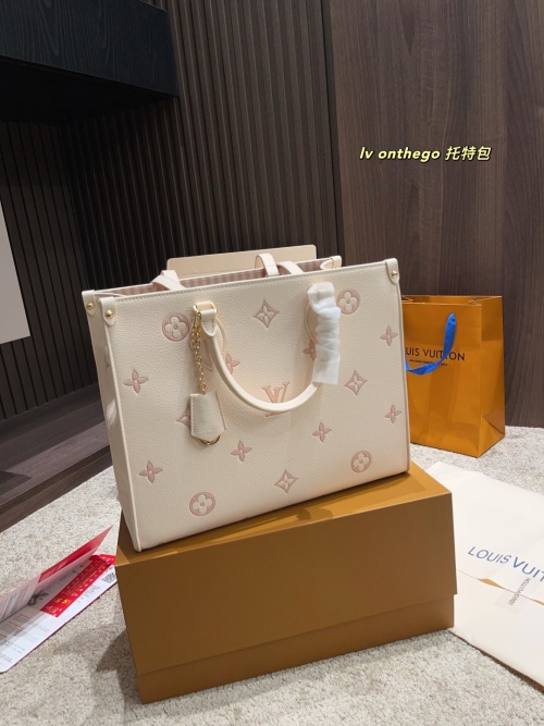 Louis Vuitton OnTheGo Tote Bag, Diseño Elegante y Espacioso, 34x26 cm 25 Louis Vuitton OnTheGo Tote Bag, Diseño Elegante y Espacioso, 34×26 cm