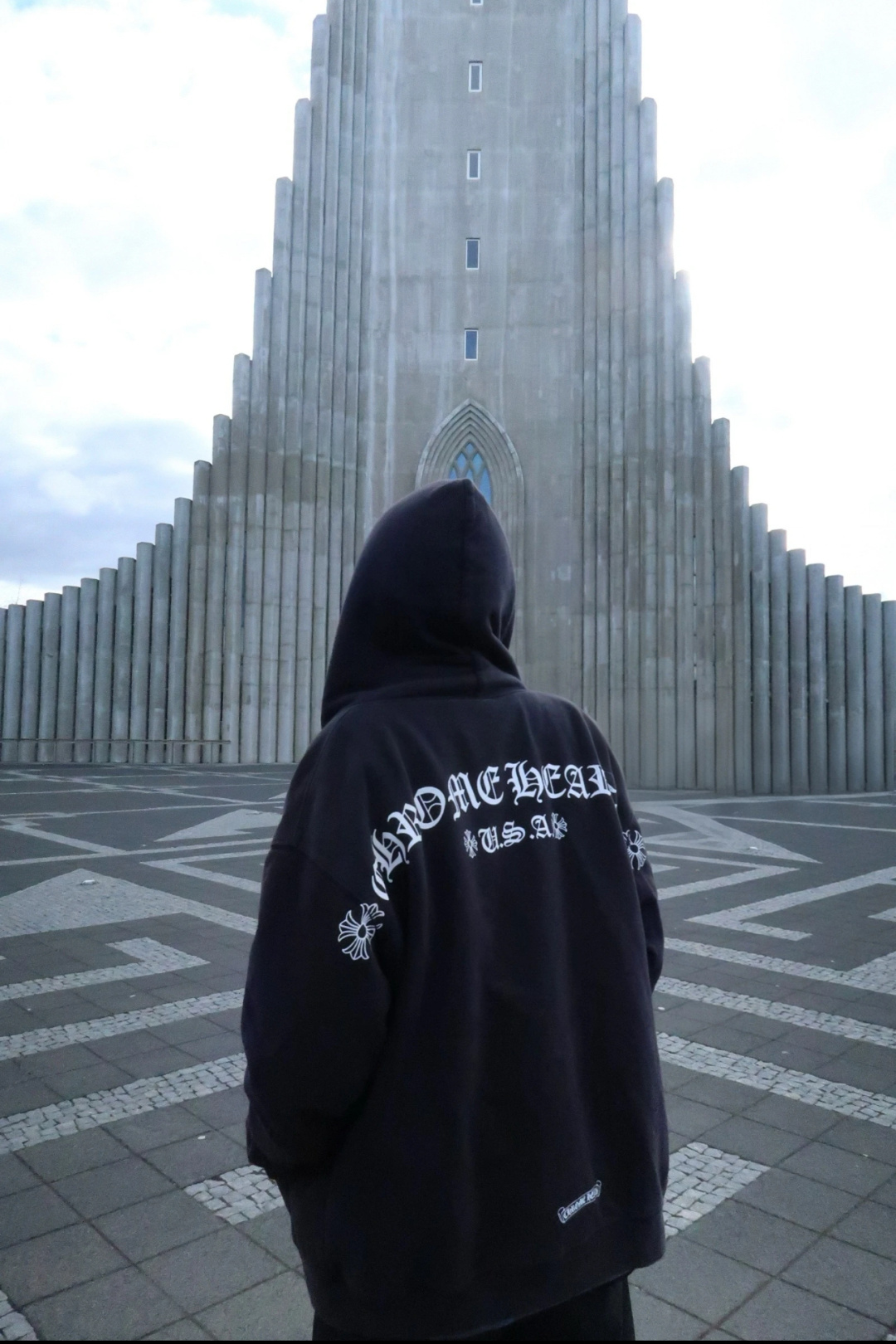 Sweatshirt