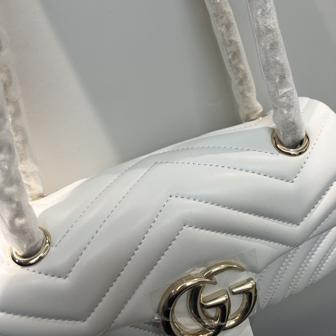 Gucci White Marmont Mini Shoulder Bag, Leather, Gold-tone Hardware, W22xH12.5xD6cm 8 cmp i1747383269491 7581 0 6