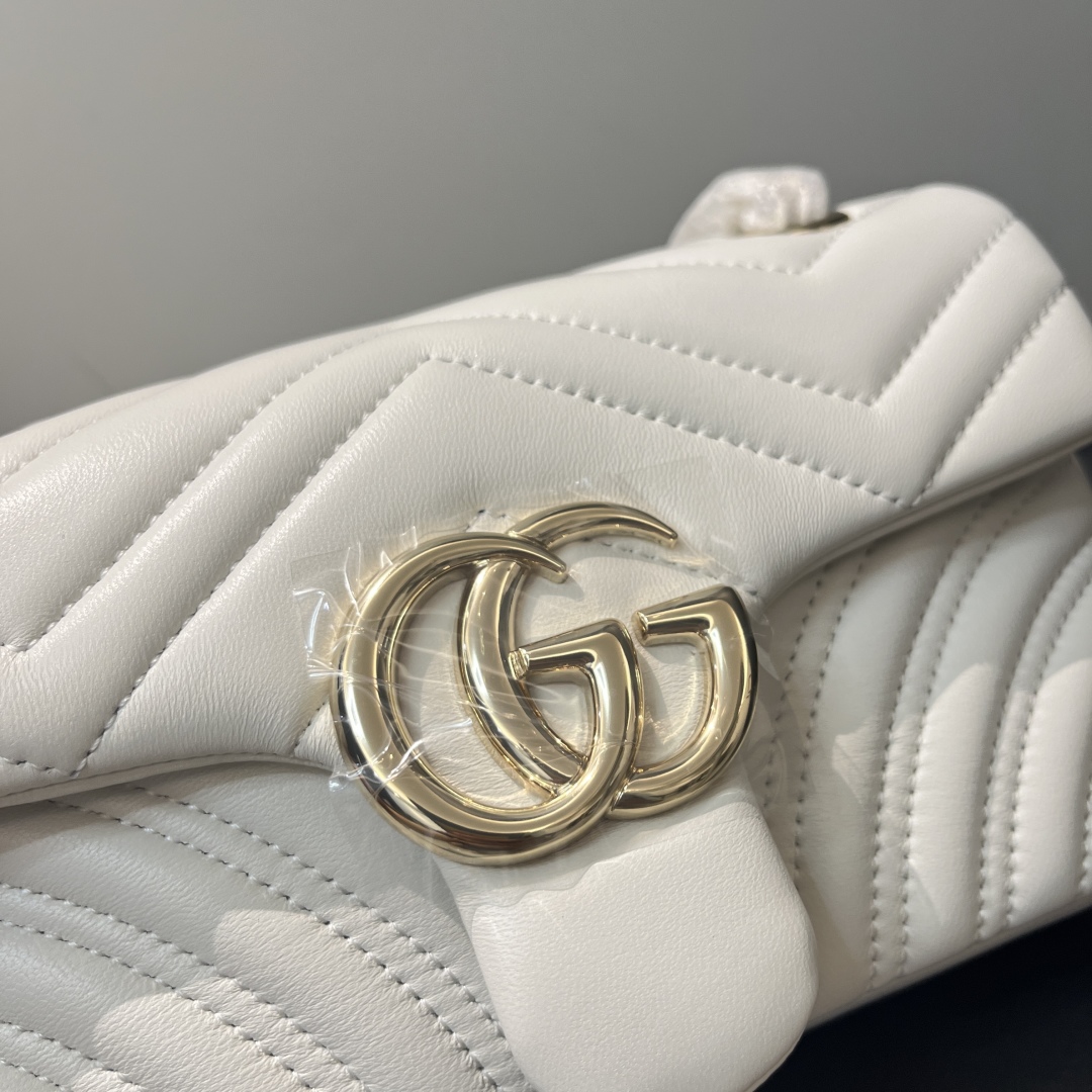 Gucci White Marmont Mini Shoulder Bag, Leather, Gold-tone Hardware, W22xH12.5xD6cm 6 cmp i1747383274012 7790 0 4