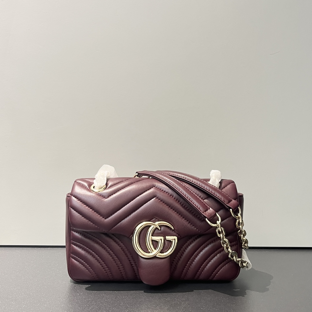 Gucci Marmont Shoulder Bag in Red Leather, W22xH12.5xD6cm 2 cmp i1748454469109 4009 0 2