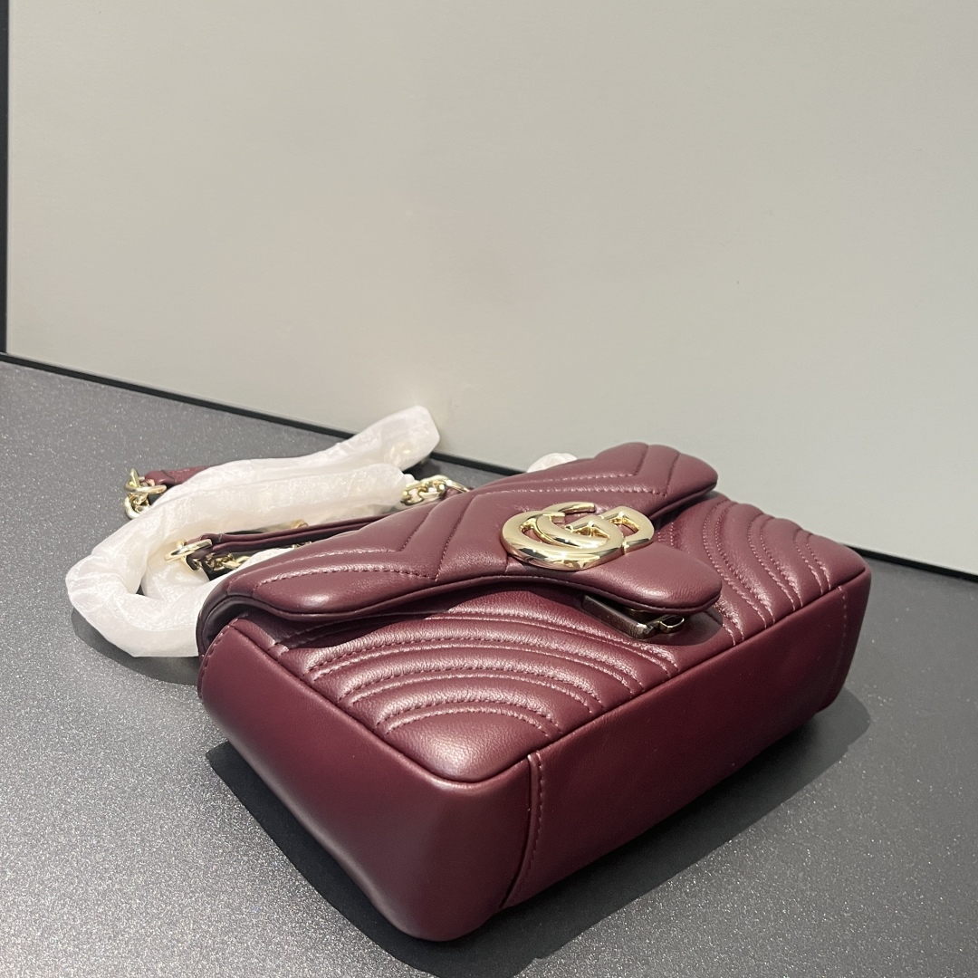 Gucci Marmont Shoulder Bag in Red Leather, W22xH12.5xD6cm 7 cmp i1748454471759 9816 0 7