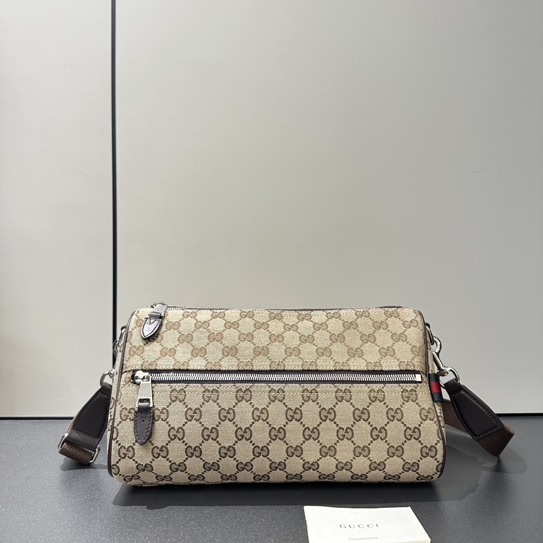 Gucci GG Canvas Crossbody Bag, 30 cm - Stylish and Functional Design 2 cmp i1749125295774 9353 0 0