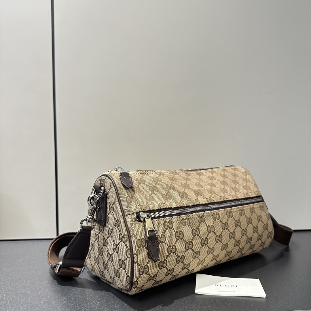 Gucci GG Canvas Crossbody Bag, 30 cm - Stylish and Functional Design 3 cmp i1749125303626 4286 0 1