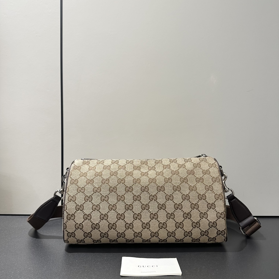 Gucci GG Canvas Crossbody Bag, 30 cm - Stylish and Functional Design 5 cmp i1749125303661 6903 0 3