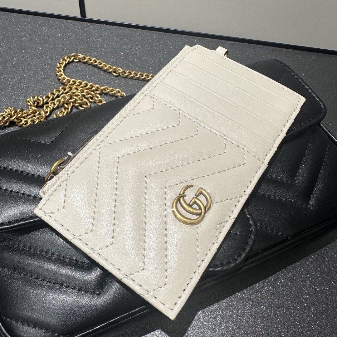 Gucci Marmont Mini Chain Bag with Card Holder, Black Leather Shoulder Bag 7 cmp i1755429026147 7689 0 8