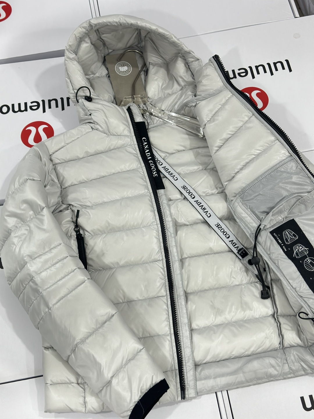 CANADA GOOSE 加拿大鹅 2227轻薄款连帽羽绒服 9