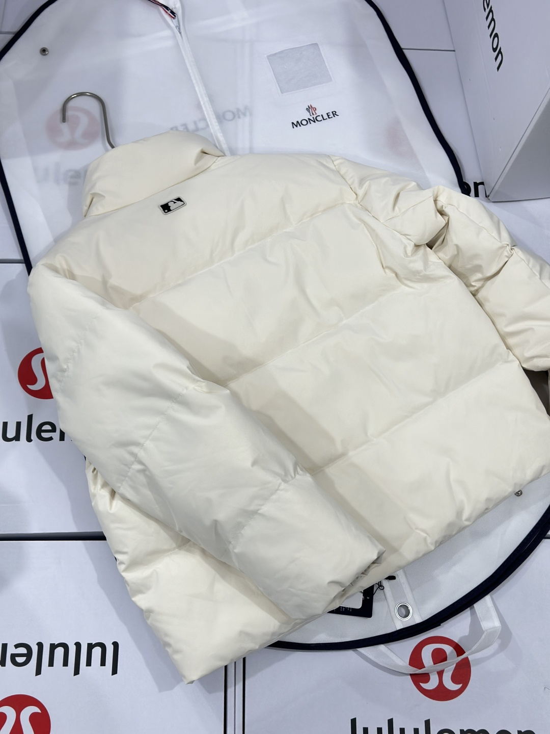 MLB Small Label Puff Down Jacket Milk WhiteSize: XS S M L XL XXL - Clothes 9