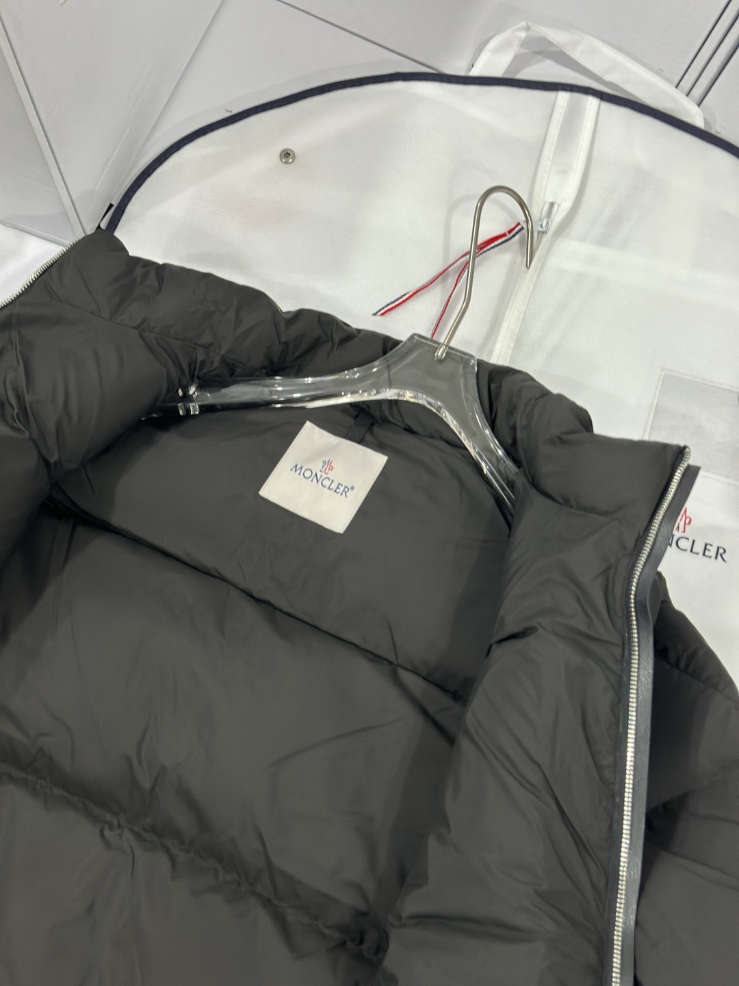 路易威登 盟可睐 高定典藏名品高定成衣时装外套连衣裙衬衫T恤 #9E638BAD 9