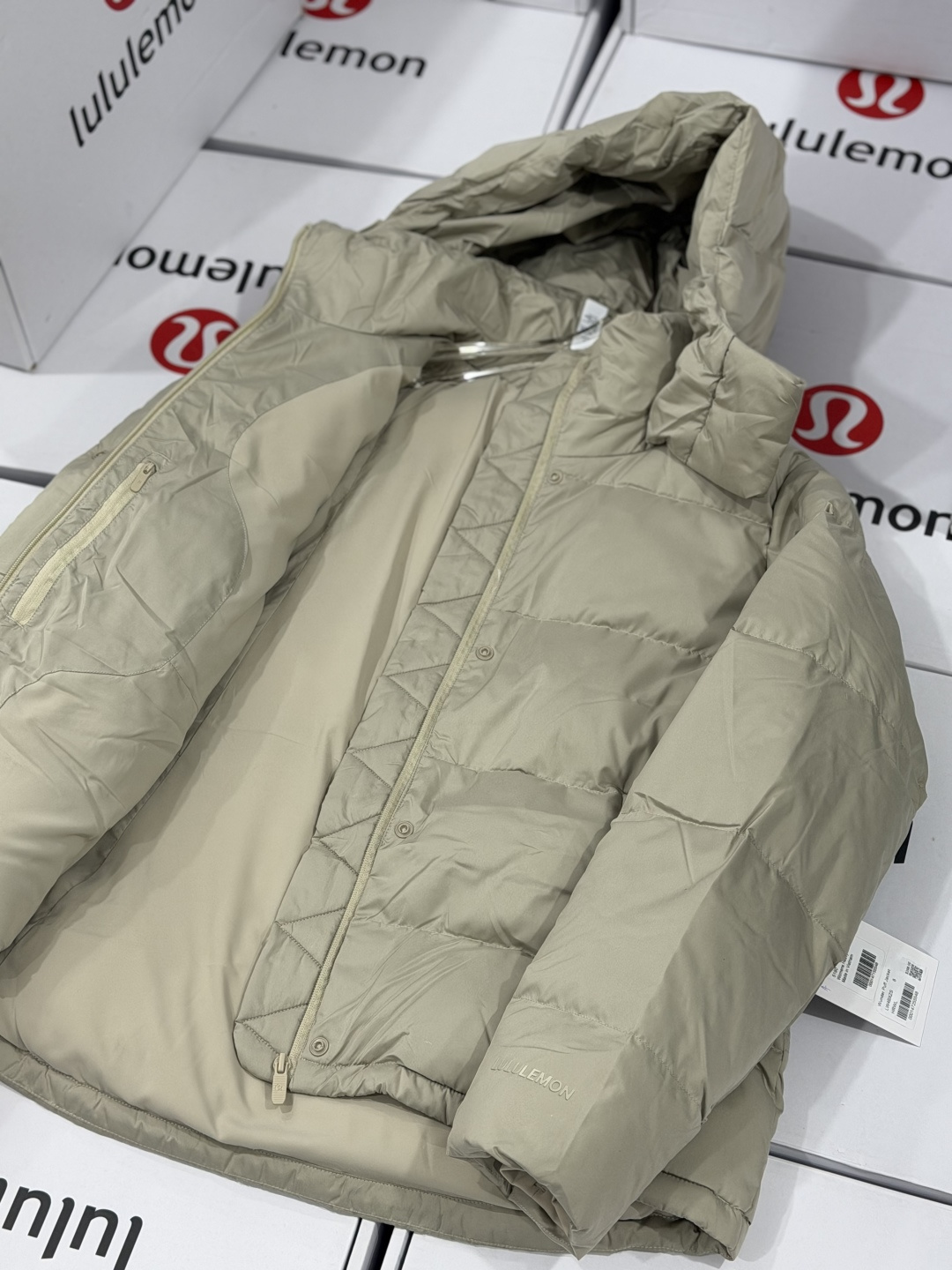 Brunello Cucinelli Haute Couture Haute Couture Ready-to-Wear Clothing 6