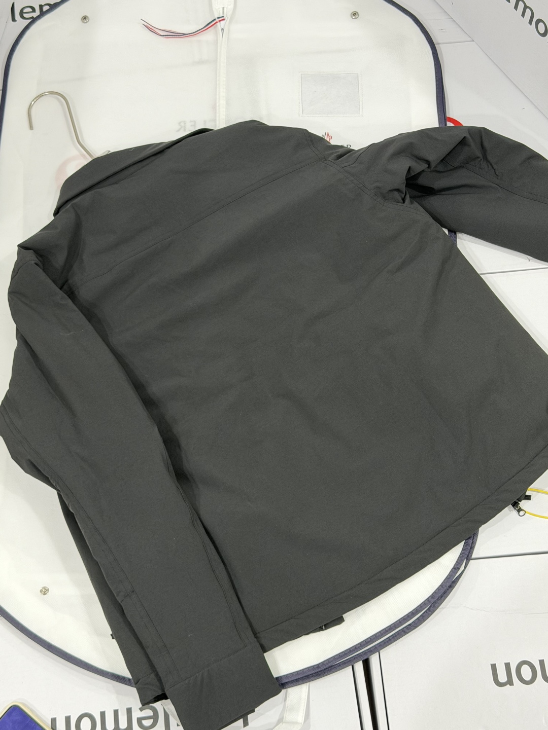 华伦天奴 Valentino 高定典藏名品高定成衣时装外套连衣裙衬衫T恤 #489F813C 7
