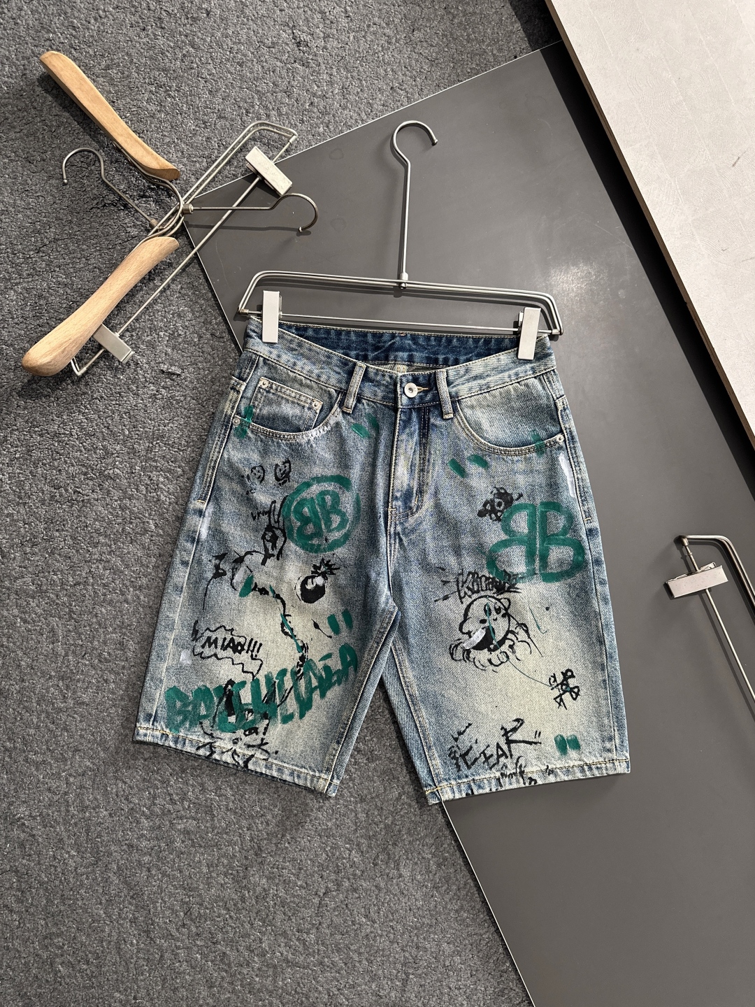 Super Customized Single-Explosive Jeans with Original Hardware for Summer 2025 - 图片 1