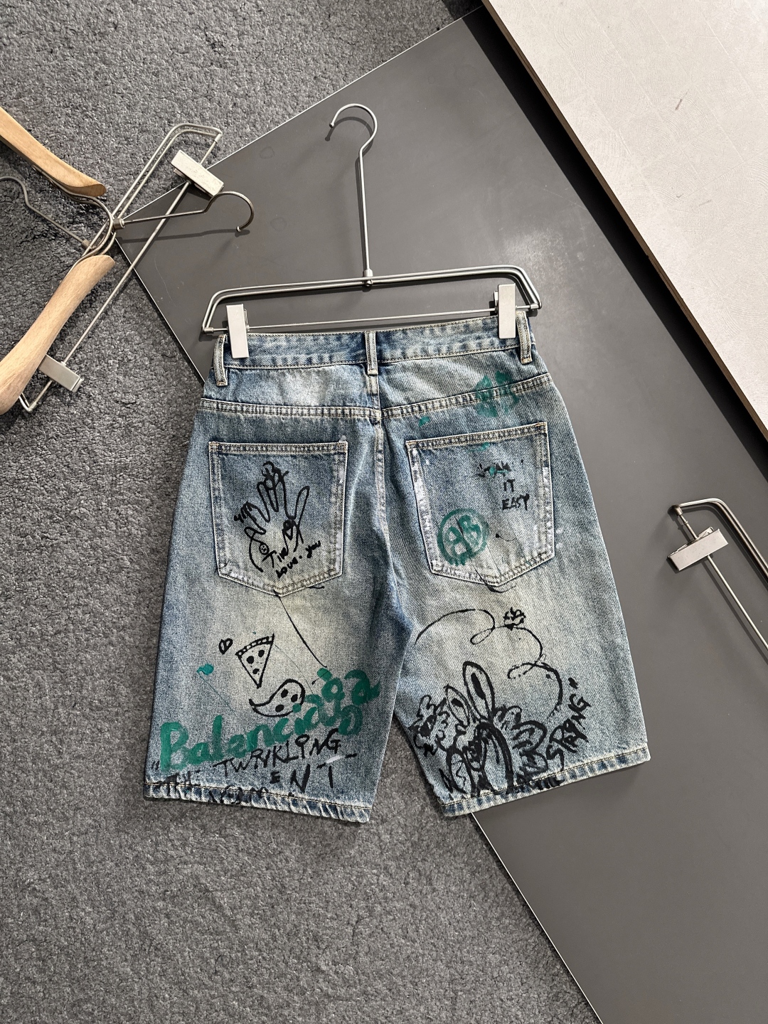 Super Customized Single-Explosive Jeans with Original Hardware for Summer 2025 - 图片 3
