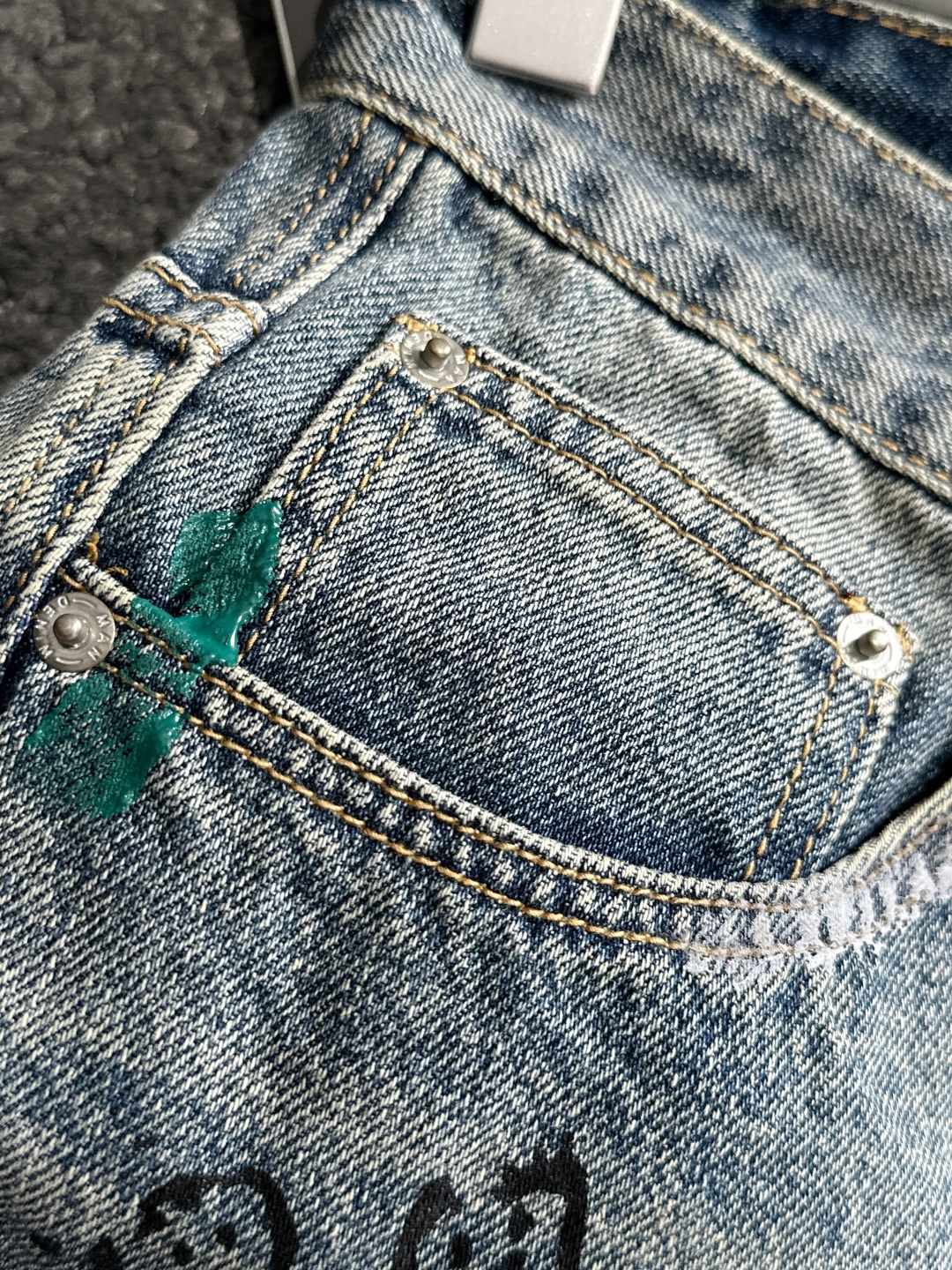 Super Customized Single-Explosive Jeans with Original Hardware for Summer 2025 - 图片 7