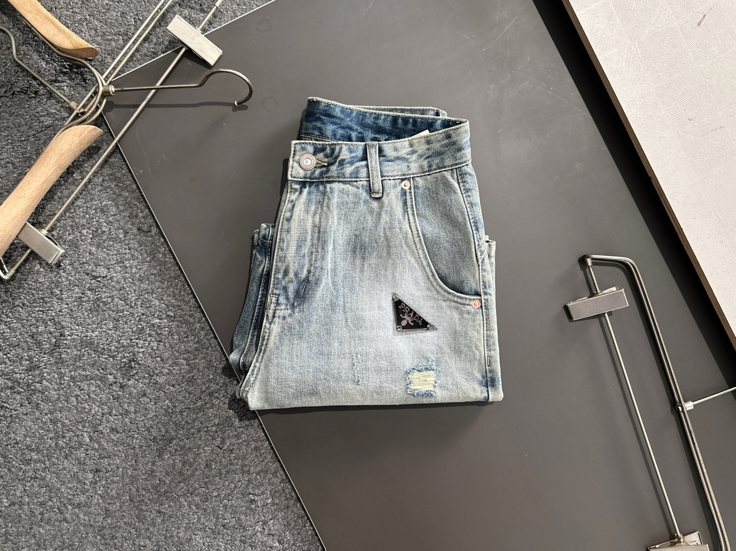 PRAD 2025S Original Single-Explosive Jeans: Super Customized, Stylish, Heavy Engineering. Summer Must-Have! - 图片 2