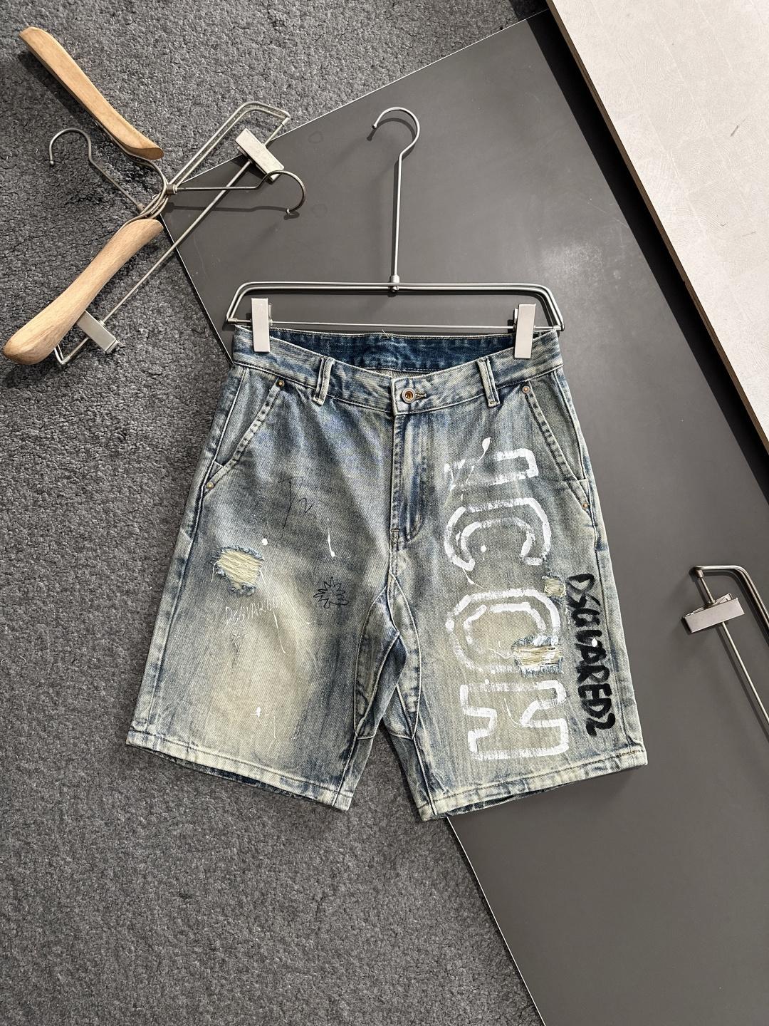 “Original Super-Heavy Engineering Jeans with Customized Hardware, Ideal for Summer (Sizes 29-38)”