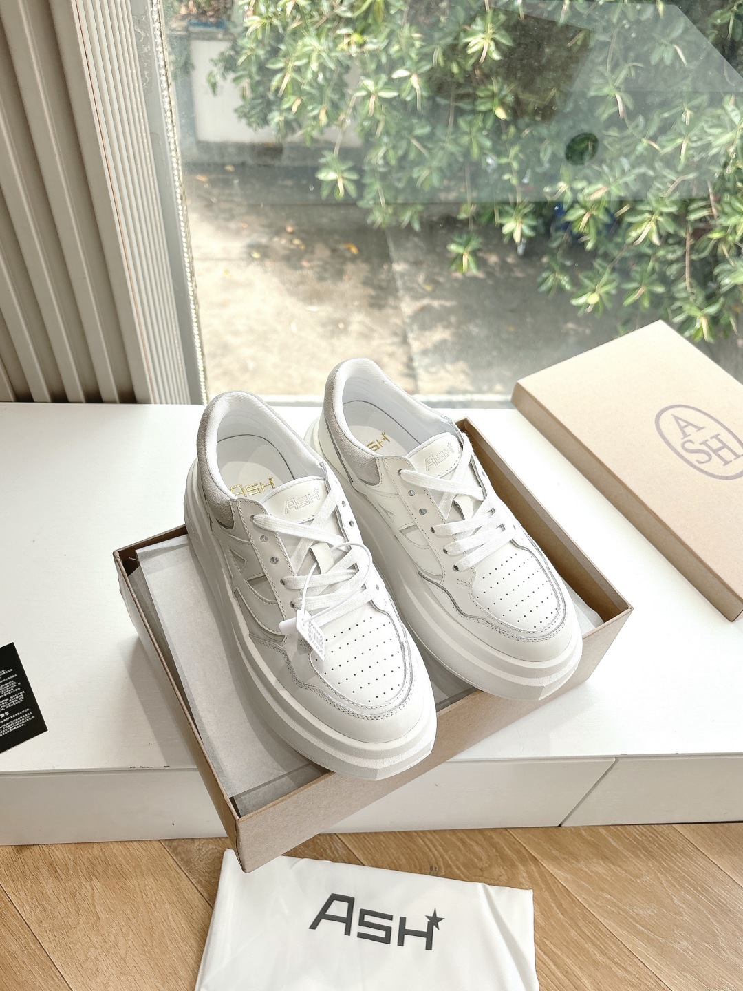 New 2024 Ash Retrospective Shoes: Stylish, Comfortable, Original Materials, Thick Soles, Customizable Size