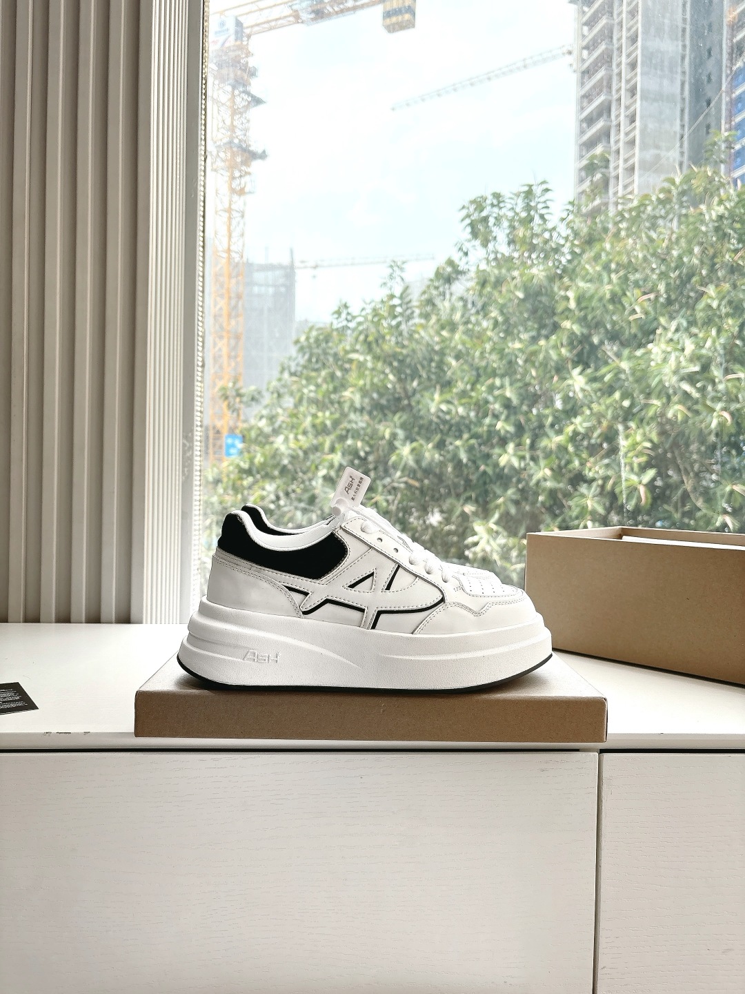 New 2024 Ash Retrospective Shoes for Girls: Comfortable, Stylish, Original Materials, Thick Soles - 图片 7