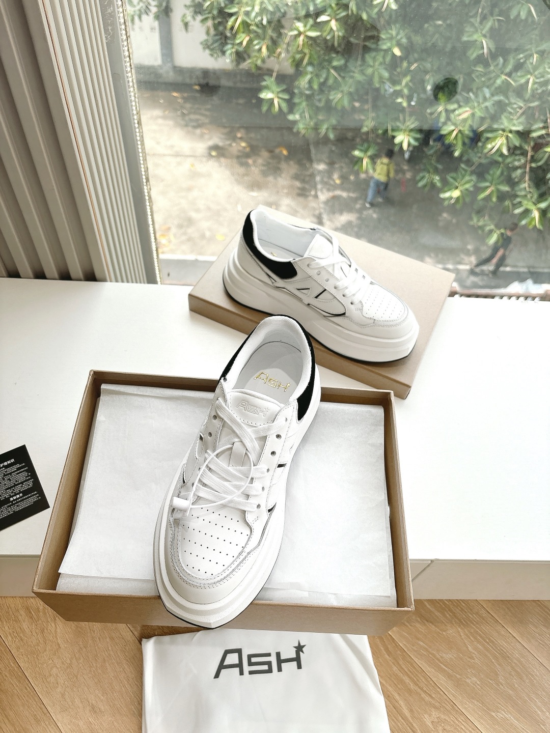New 2024 Ash Retrospective Shoes for Girls: Comfortable, Stylish, Original Materials, Thick Soles - 图片 2