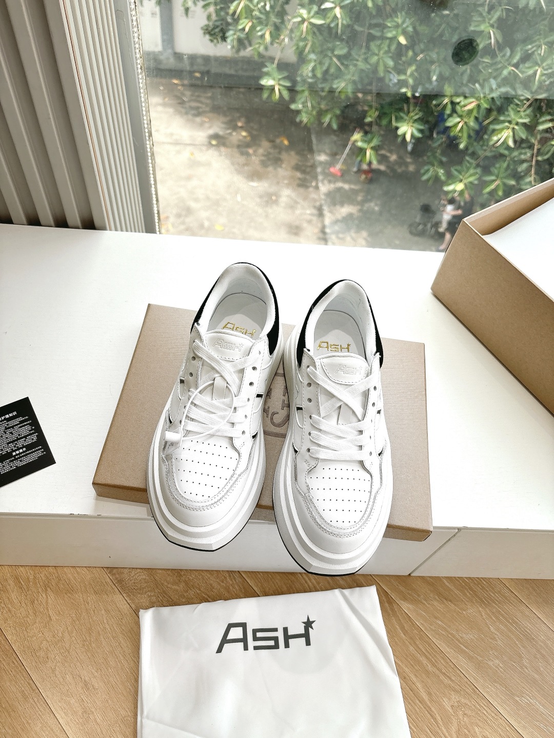 New 2024 Ash Retrospective Shoes for Girls: Comfortable, Stylish, Original Materials, Thick Soles - 图片 4