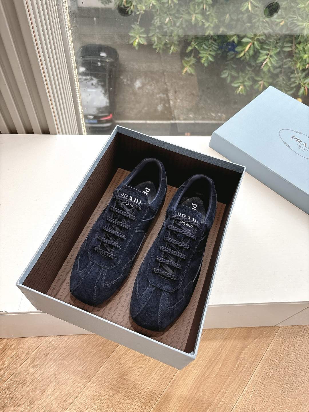 NO:266300,Shipping Gagakuai G261 WYSIWYG Prada Prada 25ss Spring and summer new model Deshuang shoes casual shoes precision-made, even stitching, unobstructed leather texture, multi-color splicing, fashionable and generous, soft, comfortable and breathable, PRADA letter logo decorated with the outside, the tongue is decorated with classic letter logo, the heel is decorated with fabric lifting shoes, P home classic sneaker style with fabric inner, silver logo cowhide feet, P home exclusive rubber sole, fine work, versatile travel product!  With original box packaging dust bag!  Multi-color options!  Imported cowhide upper Nelipili Size#35-40 (40 custom made without return or exchange), casual shoes/sports shoes, prada, prada, sneakers, cowhide19860909出货嘎嘎快G261所见即所得代购级别Prada 普拉达 25ss 春夏新款 德训鞋 休闲鞋 精工制造,缝线均匀,皮质质感一览无余,多色拼接,时尚大方,柔软舒适透气,外侧饰有PRADA字母徽标 鞋舌饰有经典字母logo,后跟饰有织物提鞋绊,P家经典运动鞋型搭配织物内里,烫银logo牛皮脚垫,搭配P家专属橡胶大底,细节精工细作,出行百搭佳品！ 配原盒包装防尘袋！多色可选！ 鞋面进口牛皮 内里皮里 Size#35-40（40订做不退换）,休闲鞋/运动鞋,prada,prada,sneakers,cowhide,Women's Shoes