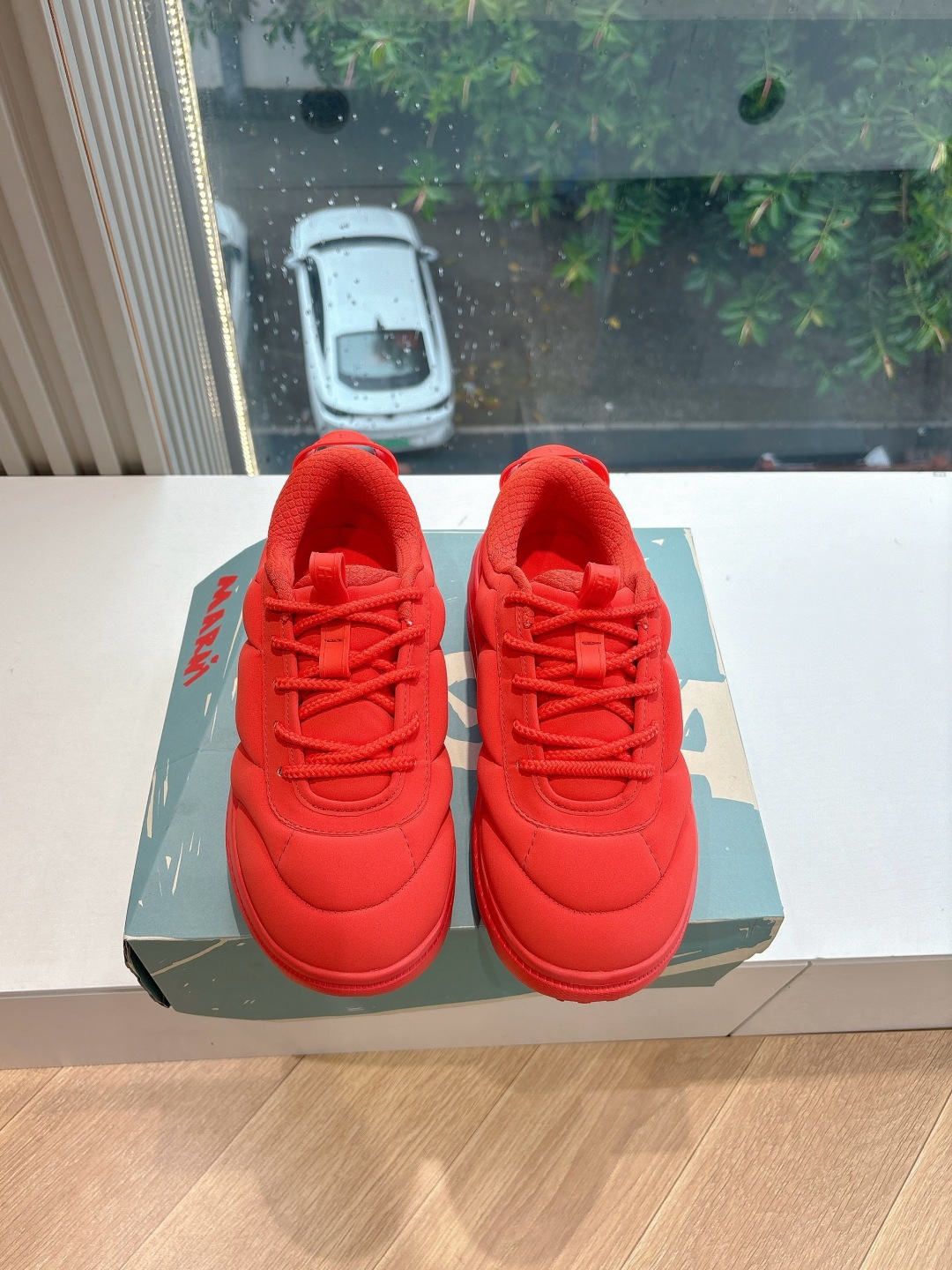 Marni x Hoka Bondi B3 Sneakers: Fashionable Comfort for Sport Enthusiasts - 图片 4