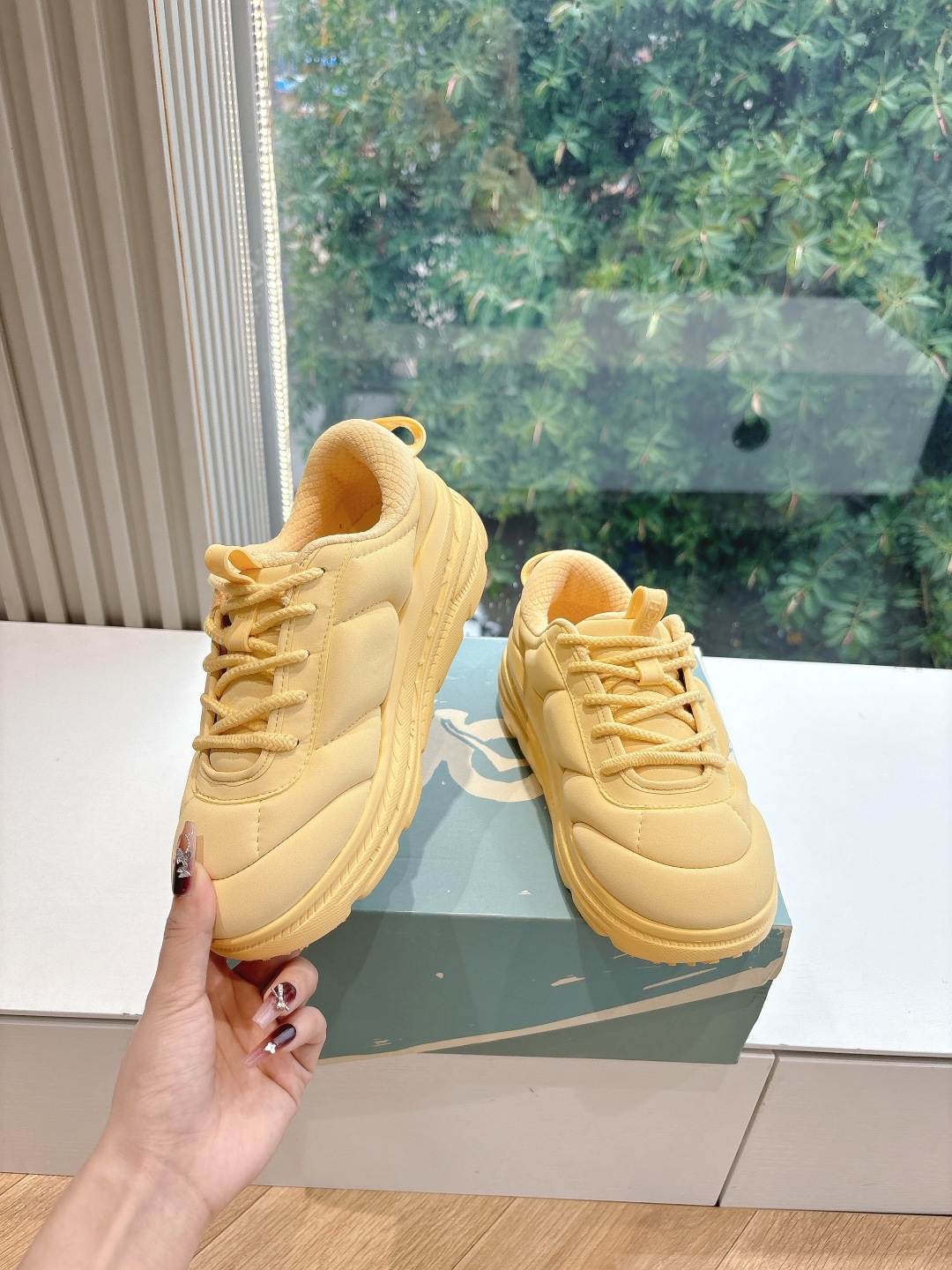 Marni x Hoka Bondi B3: Fashionable Comfort in Sneaker Collaboration - 图片 5