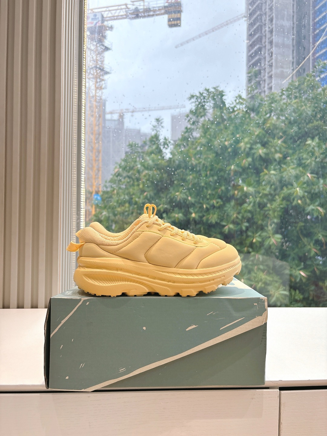 Marni x Hoka Bondi B3: Fashionable Comfort in Sneaker Collaboration - 图片 9