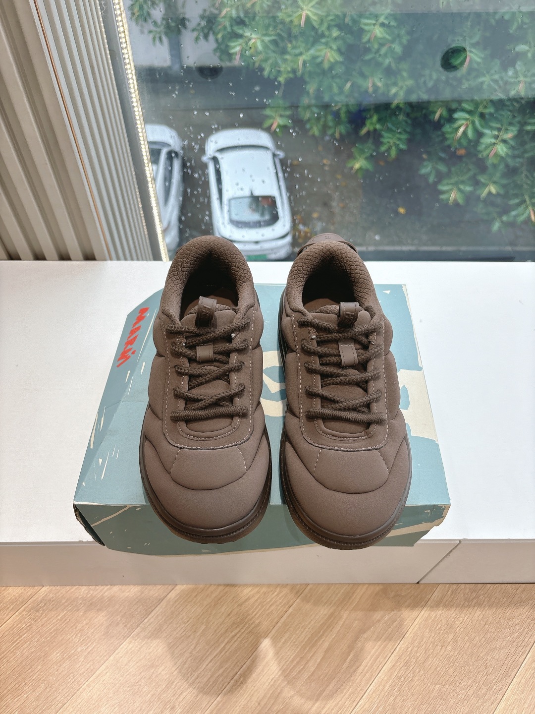 Marni x Hoka Bondi B3: Fashionable and Comfortable Sneakers with High-Quality Materials - 图片 4