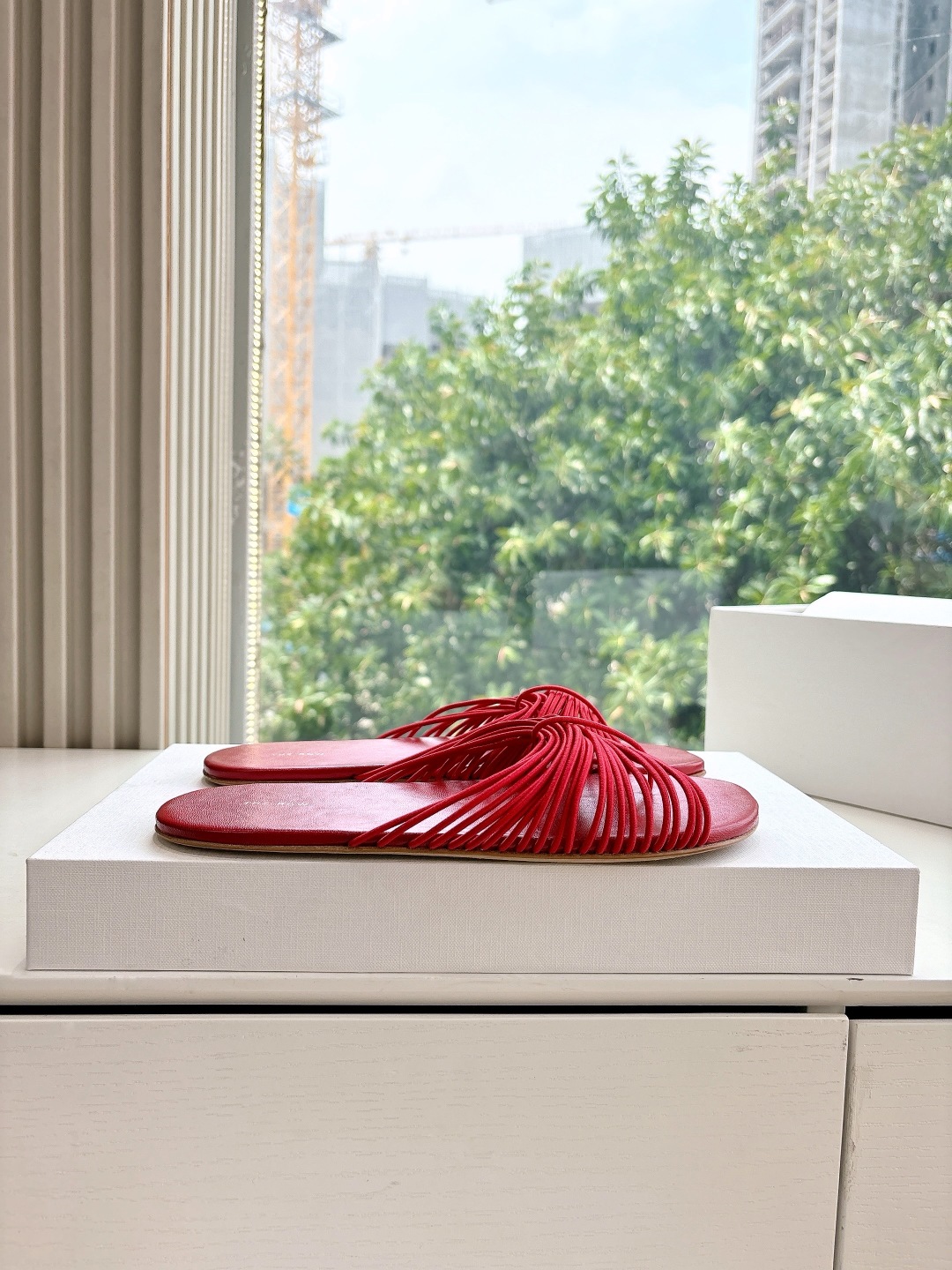 Comfortable Flat Leather Sandals: Versatile and Stylish Footwear Option - 图片 7