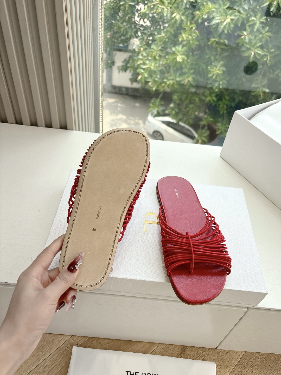 Comfortable Flat Leather Sandals: Versatile and Stylish Footwear Option - 图片 5
