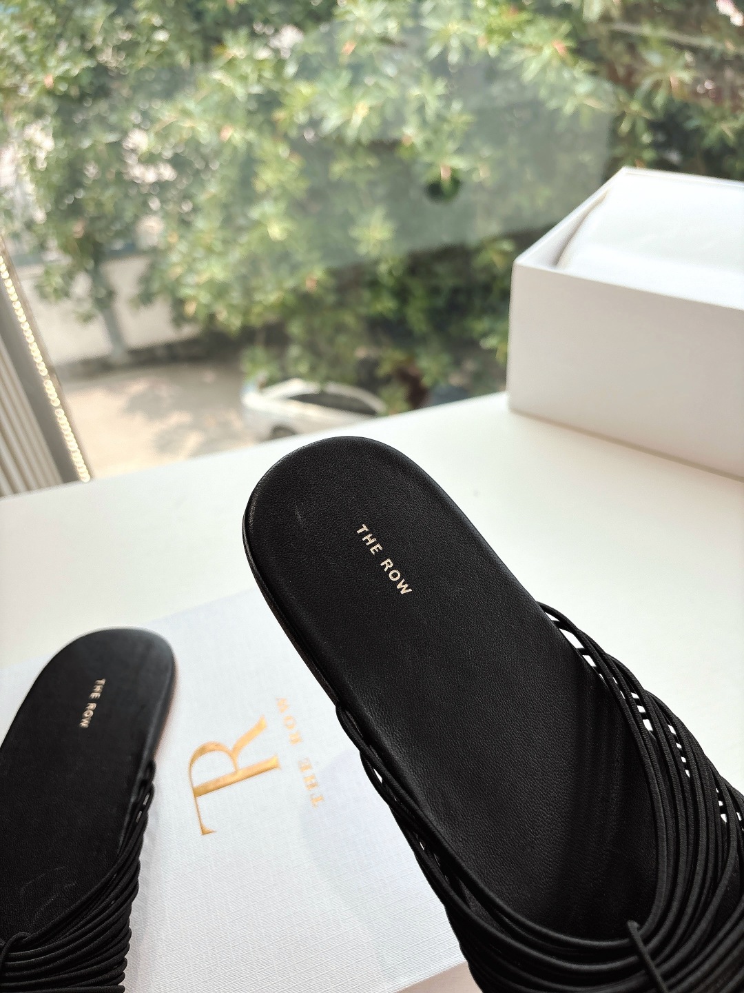 Comfortable Flat Sandals: Simple Style, Perfect for Any Outfit - 图片 9